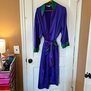 Vintage purple Victoria’s Secret medium/large robe